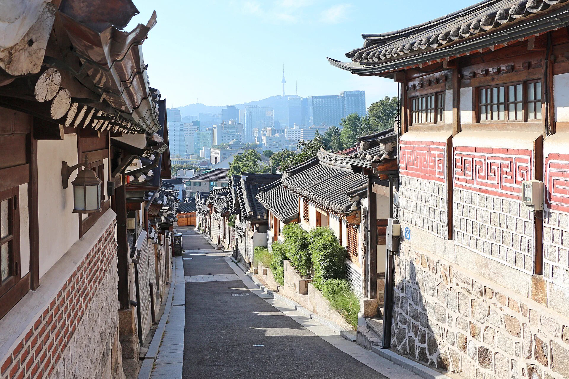 鍾路に泊まる価値は、「守りたい朝」と3つの夜の帰路で決まるに関連する韓国旅行の実景 2