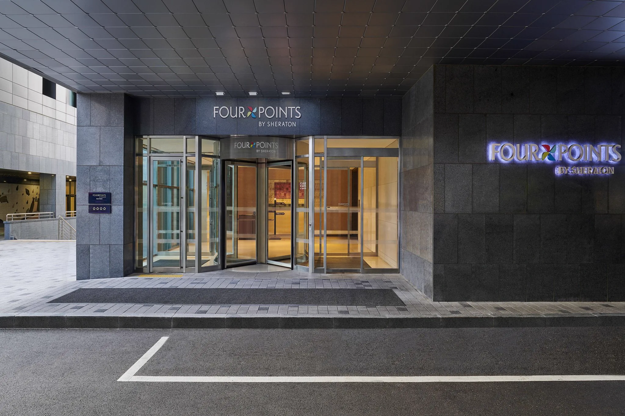Four Points Josun Seoul Stationの入口
