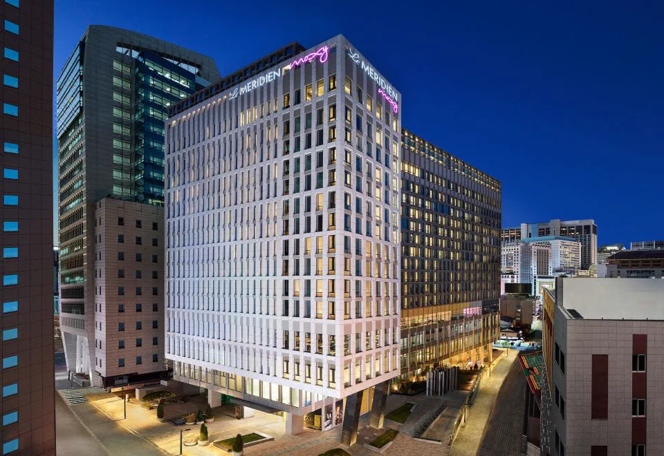 Moxy Seoul Myeongdong ホテル 外観