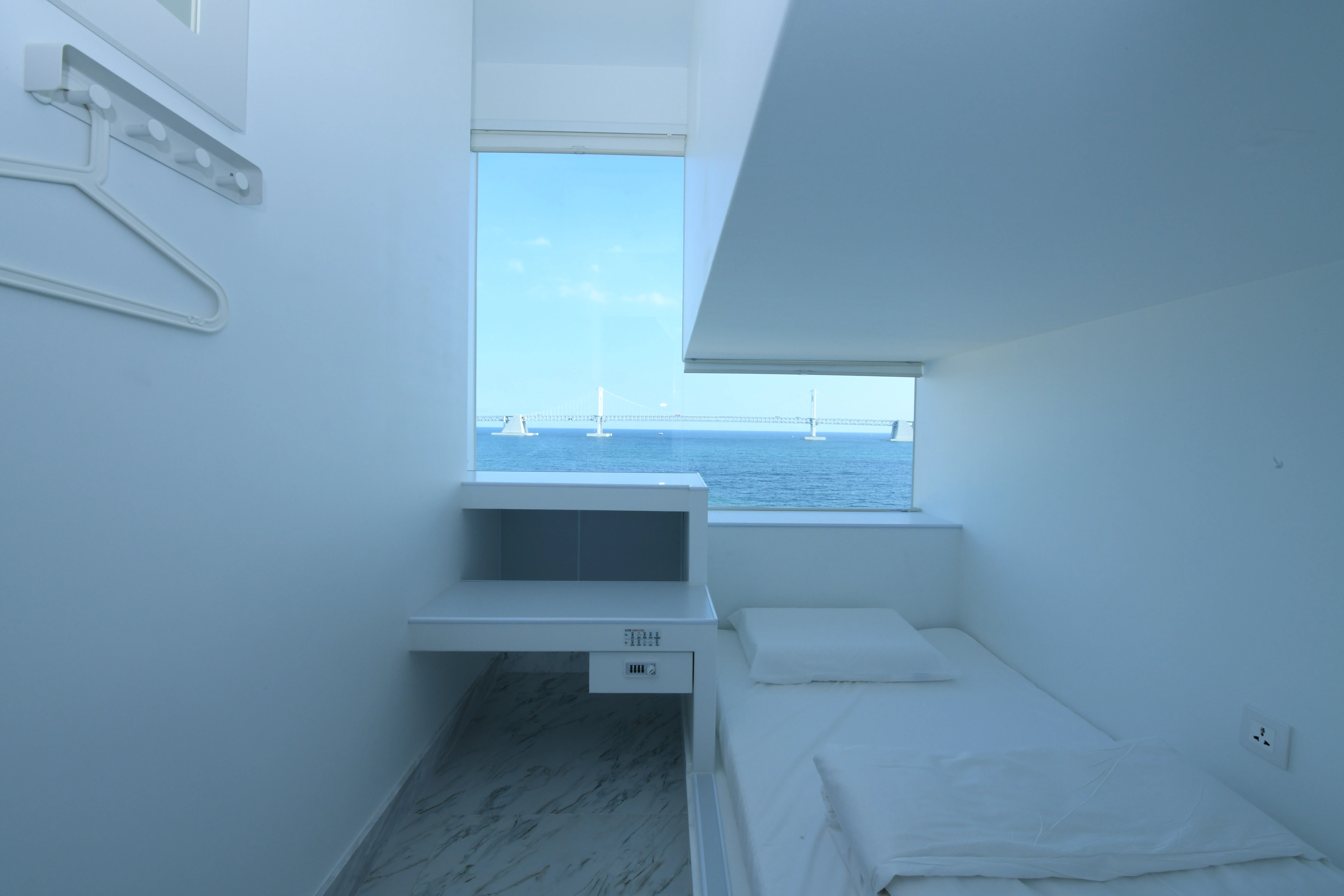 Hotel 1公式のOcean View Capsule客室イメージ