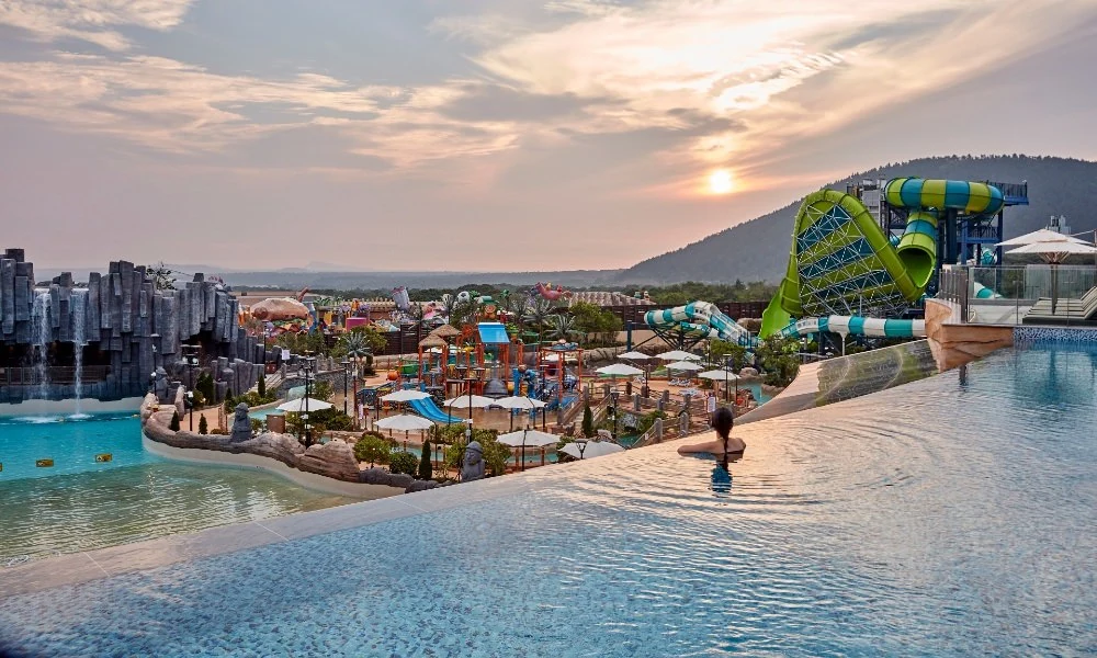 Shinhwa Resort Sky Pool実景