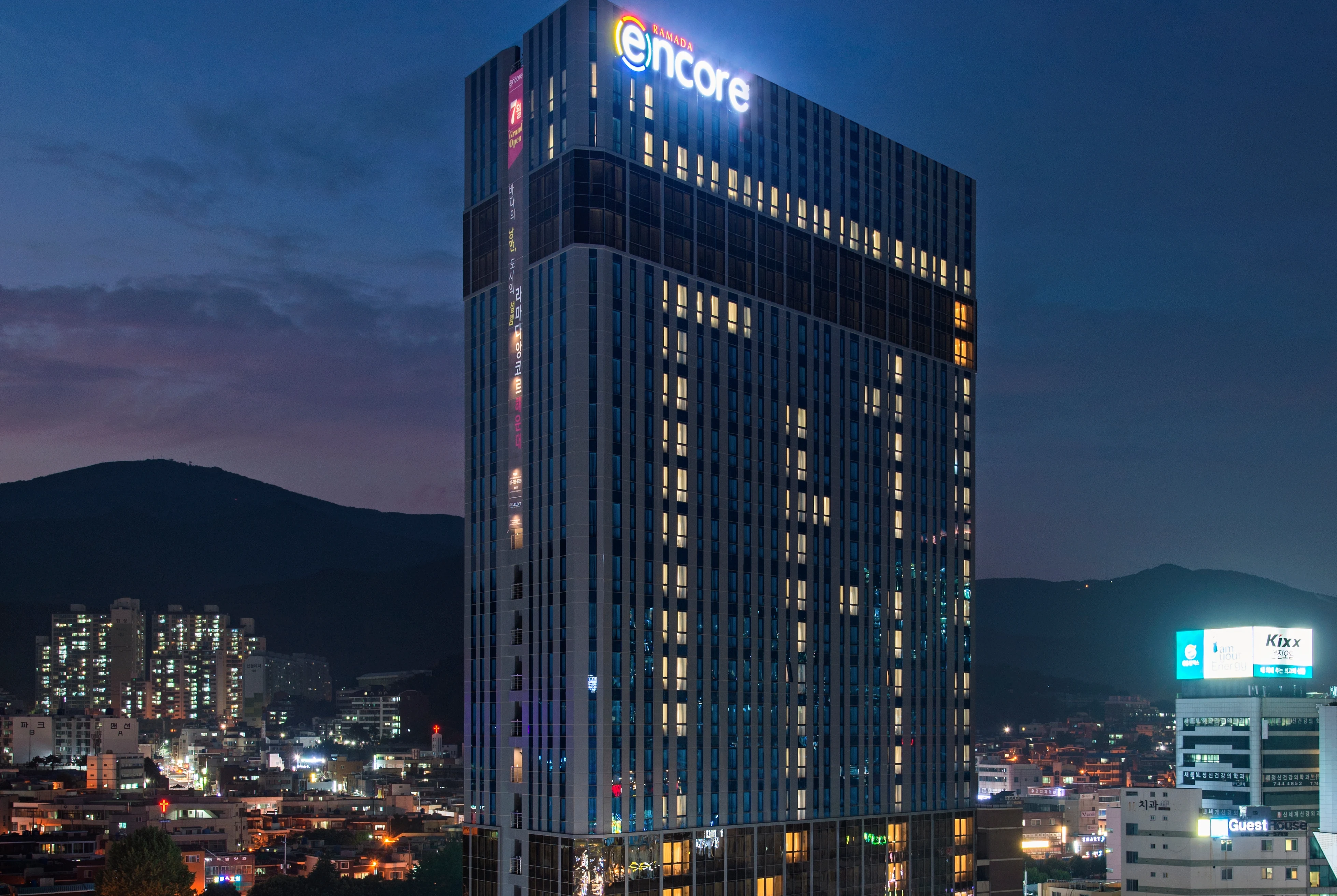 Ramada Encore by Wyndham Busan Haeundaeの公式外観写真